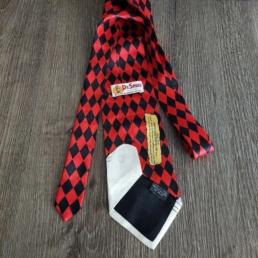The Grinch and Max Christmas Necktie by Dr Seuss The Grinch That Stole Christmas